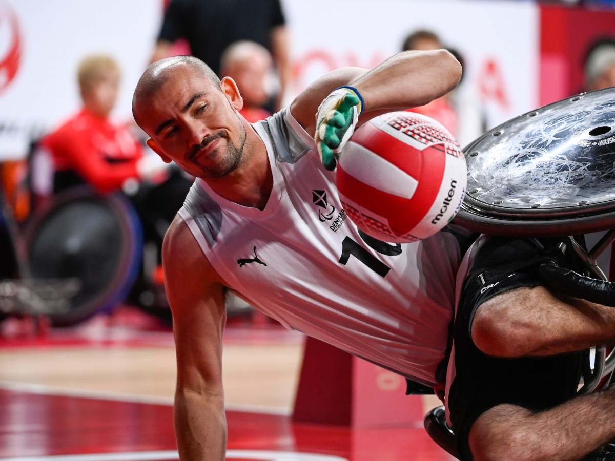 De gode, de onde og den grusomme